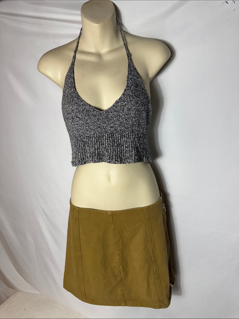 Chloe & Katie Olive Mini Skirt - Picture 4 of 6